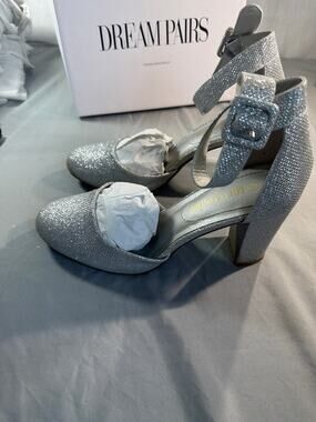 Dream Paris Silver/Glitter Angela Heels women's size 9